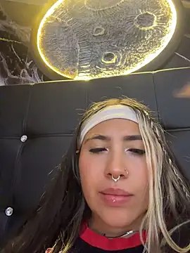ManuelaVeeleez