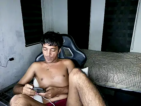 Spicy_RowyCam live cam on StripChat