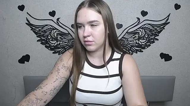 LauraHlot