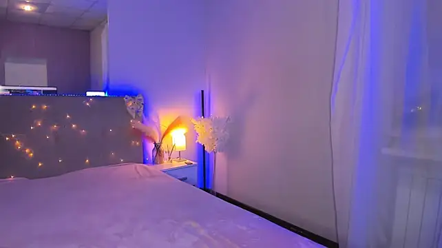 Laura_Leee