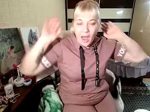 Lia_Laguna77