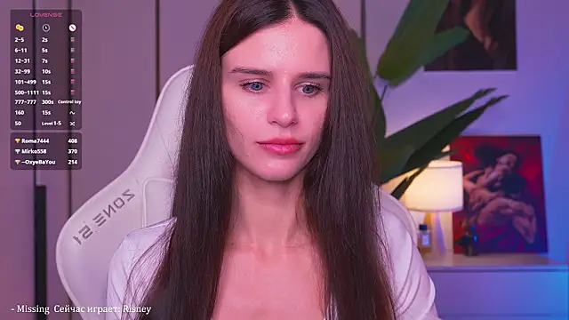EmiMoon_