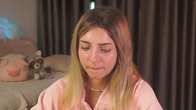 MilaMilkEyes