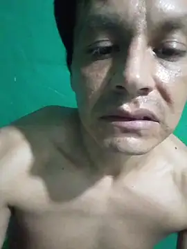 Oscarinylupis2328 live cam on StripChat