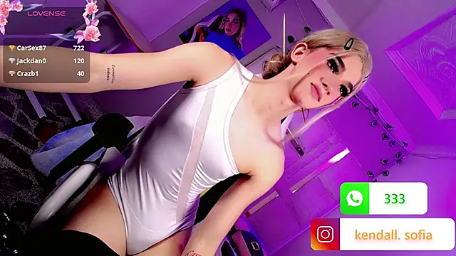 Sophiaa_doll_ live cam on StripChat
