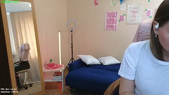 Mirabelle_Velvet