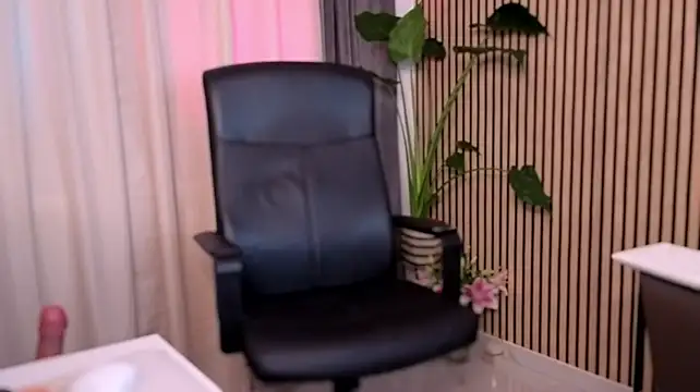 Busty_Mira