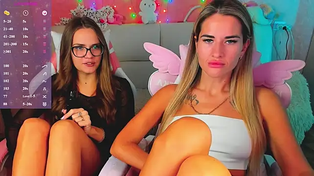 hotty_girls_here