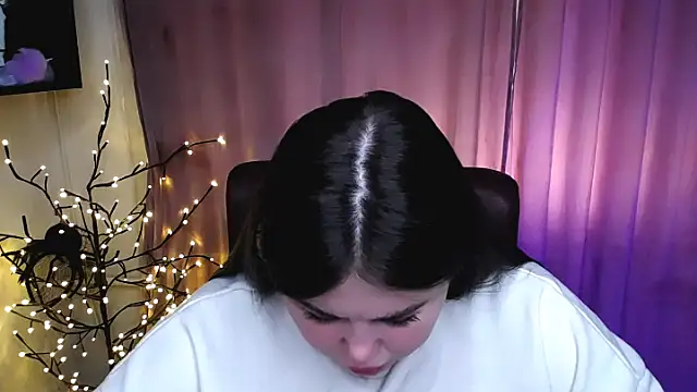 Emily_Mo