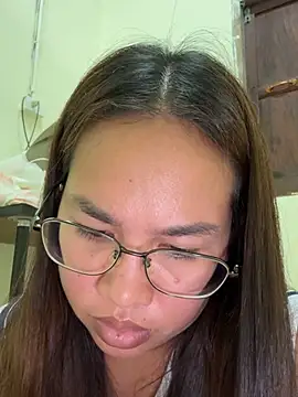 Ponthip live cam on StripChat