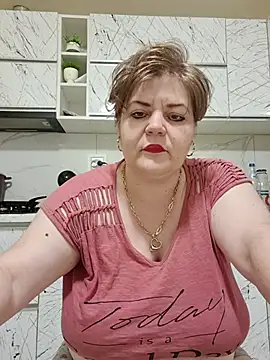 cindybbwsquirt live cam on StripChat