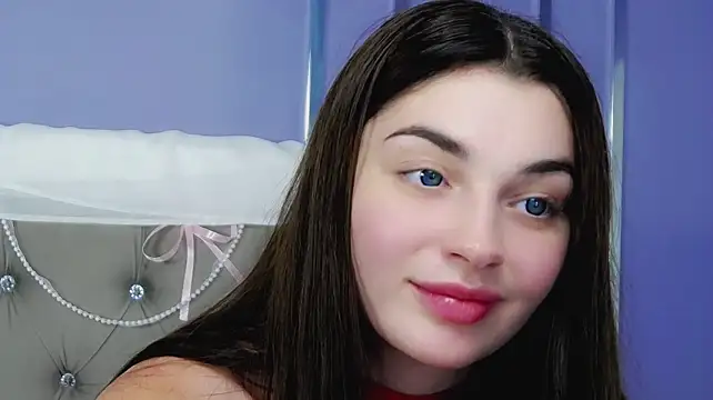 AngelinaWett live cam on StripChat