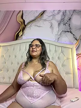 Lucy_Milf_474