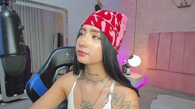 magic_kira_foxxx