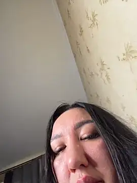 Naughtbaby_2025 live cam