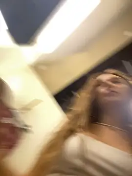 QuitieLia live sex cam