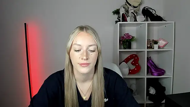 EvelynBlond