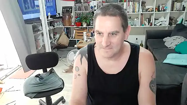 teddythebeer86 live cam on StripChat
