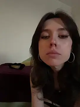 Velwetnoir's cam show statistics and live stream