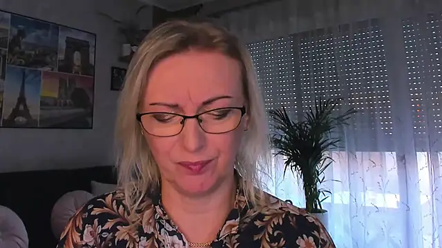 vanessa_chat