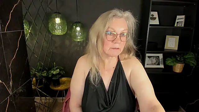 NataliMellow live cam preview