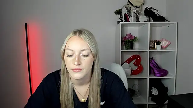 EvelynBlond