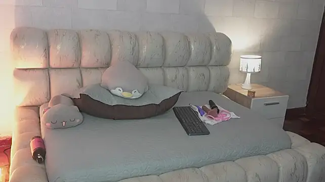 Alanna-Rosse webcam