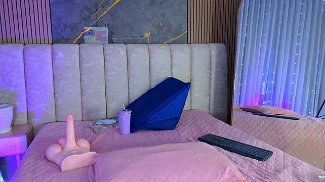 mia_scot live cam on StripChat