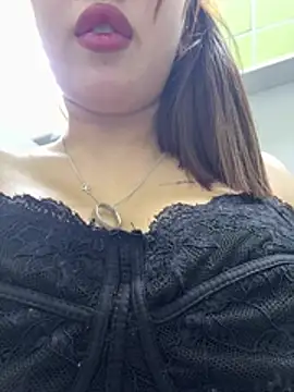 Hot-Lola-
