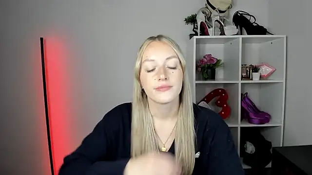 EvelynBlond