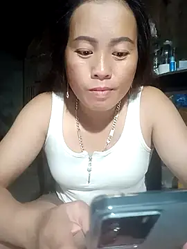 sky-cute live cam on StripChat