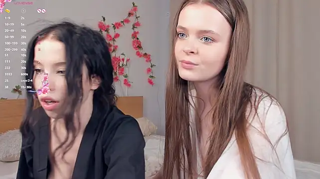 CleotildePiel live cam on StripChat