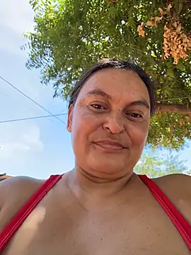 Horny-Mommy-Dirty live sex cam