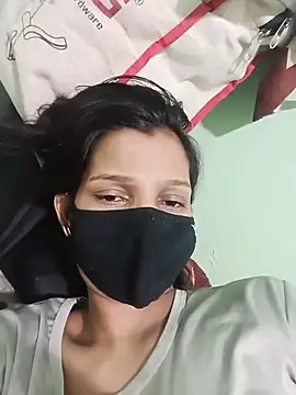 Hot-Nisha01