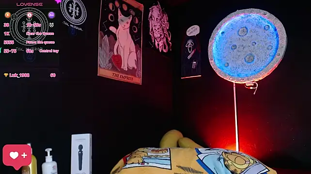 girl_intense444