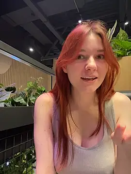 SaintMaya live cam on StripChat