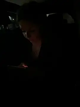 krismagnoly (F young) - VibRRRRate my pussy