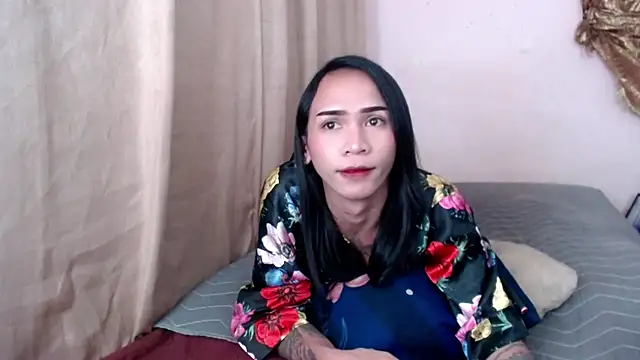 NathalieMea live cam on StripChat