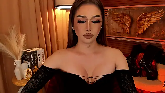 Model: LolaDiva69
