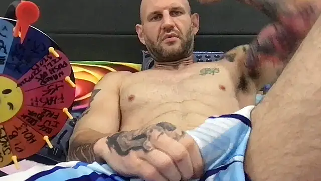 brianomally (Ask my age) - flash cock 5 min