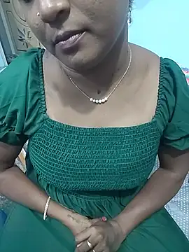 Romantic_cherry webcam