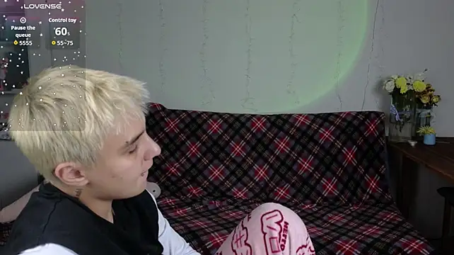 LuxuryLoverss live sex cam