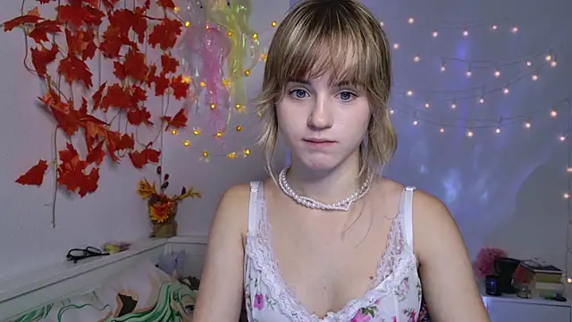 Tessa_Shy_
