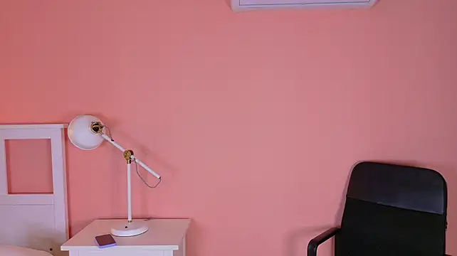MiiaaVelvett__