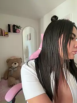 Jenn_Layton