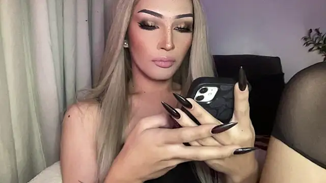 Alicegreenexx live cam on StripChat