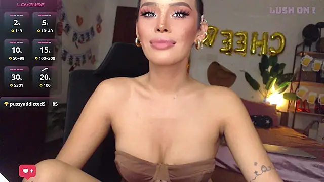 LooveLolitaa69 webcam