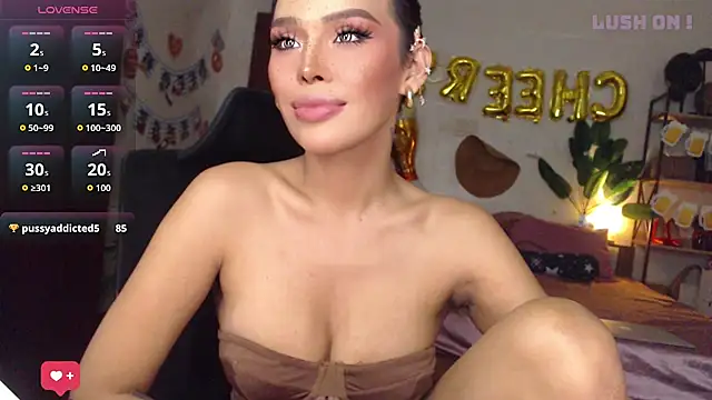LooveLolitaa69 webcam