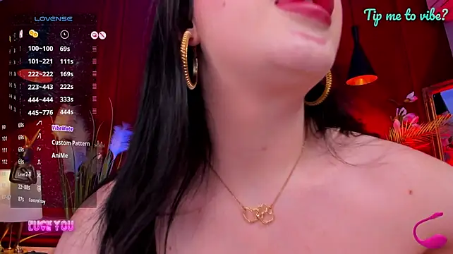 Mayzzie live cam on StripChat
