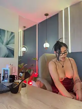 miah_gomez_ (F milf) - A REAL MILF